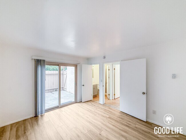 Building Photo - SD: 4BD/2BA Condo in University City with Community Pool, Private Patio & In-Unit Laundry