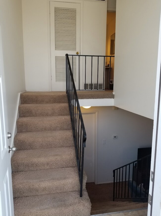 Building Photo - 263 E 200 N