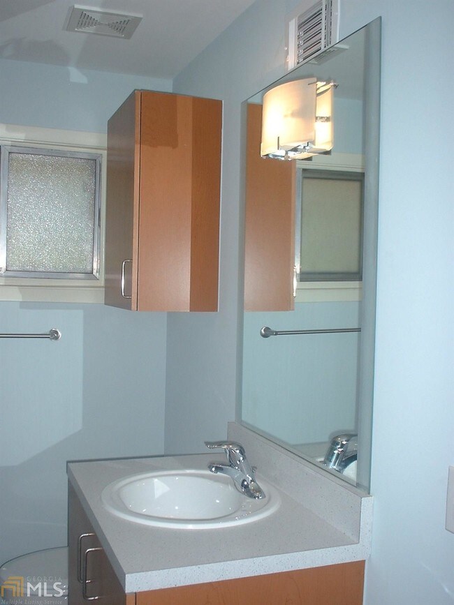 Building Photo - 3046 Briarcliff Rd NE