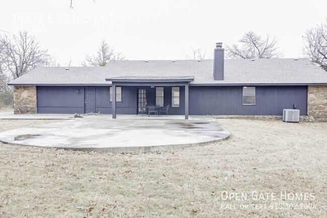 Building Photo - 15833 E 183rd St S