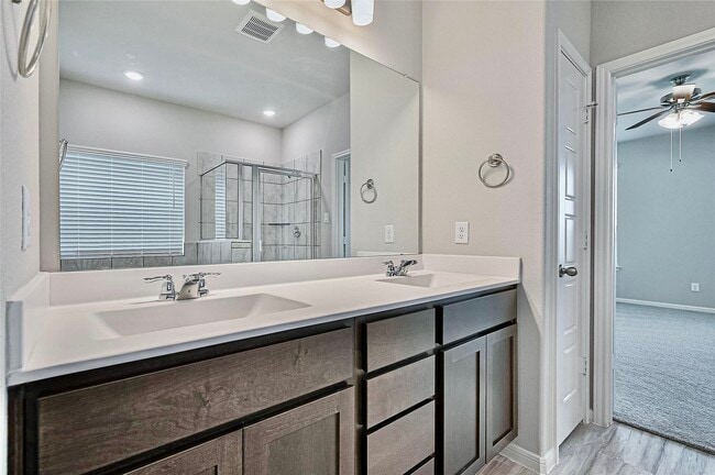 Building Photo - 27231 Blue Pool Dr