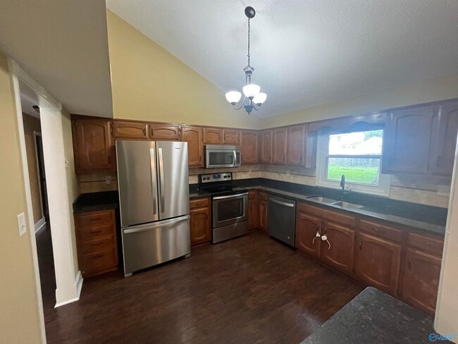 Building Photo - 14909 Clovercrest Dr SE