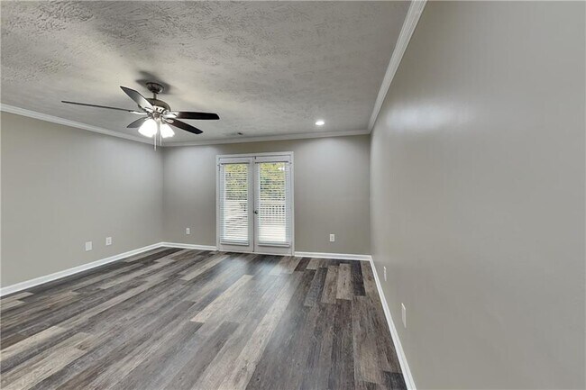 Building Photo - 6072 Devonshire Dr