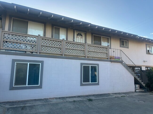 Building Photo - 91-351 Ewa Beach # A Upstairs