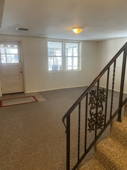 Building Photo - 6231 France Ave S