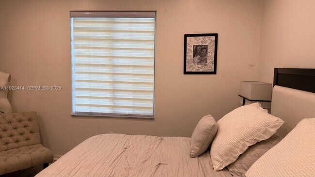 Building Photo - 13839 SW 152nd Terrace