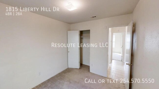 Building Photo - 1815 Liberty Hill Dr