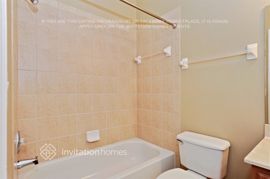Building Photo - 22744 Robins Nest Ct
