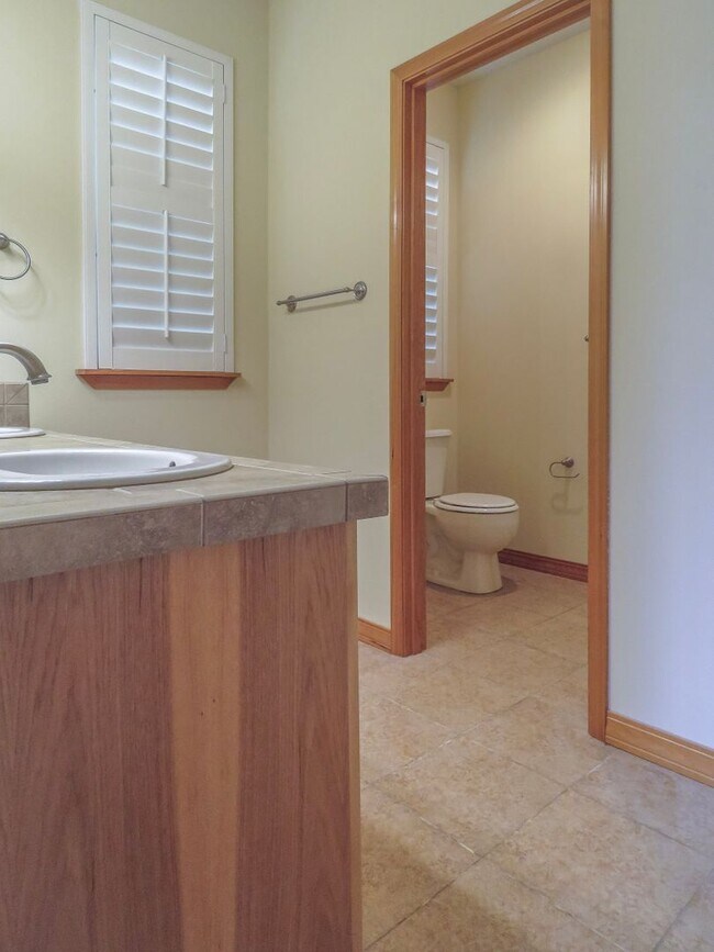 Building Photo - Master on Main- 3 Bedroom Plus 3 Bath Home...