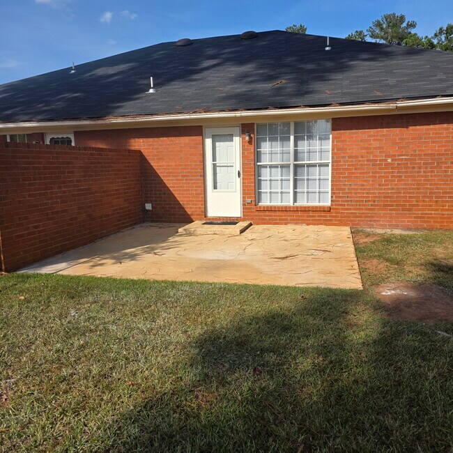 Building Photo - 3114 Fernridge Dr