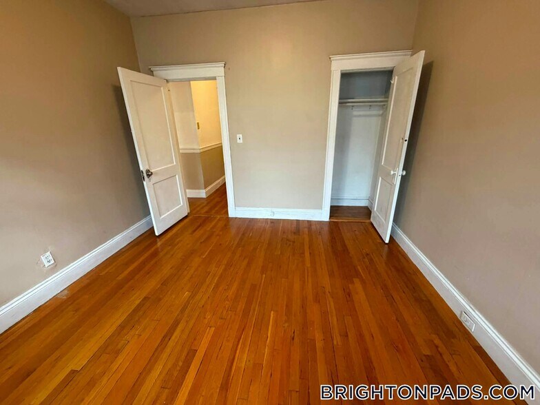 Building Photo - 313 Allston St
