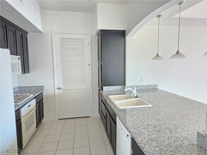 Building Photo - 62 E Serene Ave