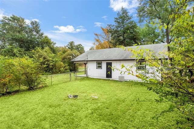 Building Photo - 521 Hilltop Dr
