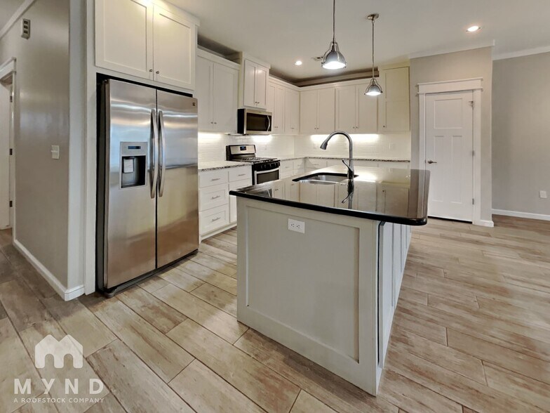 Building Photo - 12924 Firerock Cir