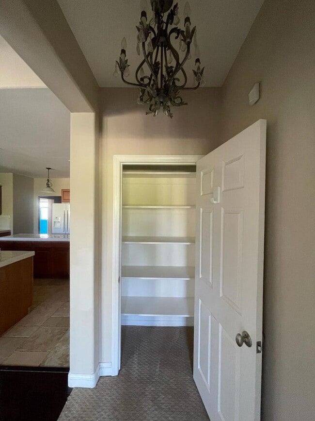 Building Photo - 11916 Grecian Laurel St