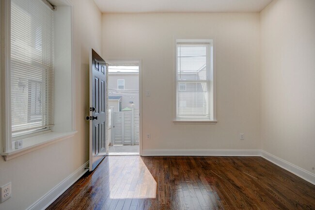 Building Photo - Newly Renovated 6 Bedrooms / 4 Bathrooms at Norris St