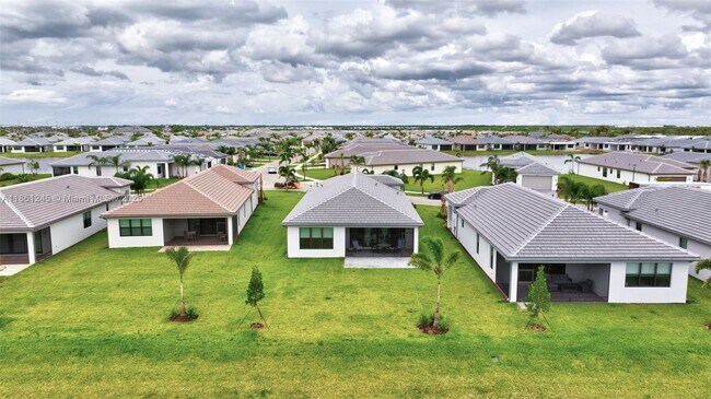 Building Photo - 11665 SW Marine Wy