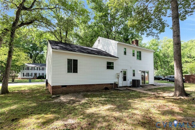 Building Photo - 9015 Covewood Rd