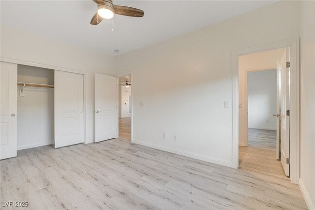 Building Photo - 1068 Riddle Glen St