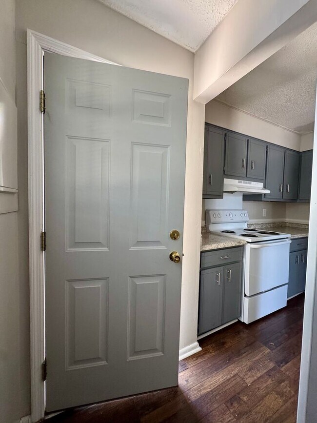 Building Photo - Cozy Living in a Quiet Augusta Community