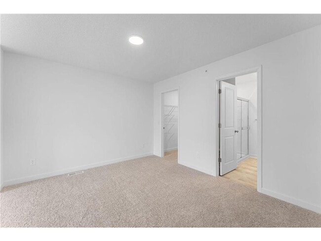 Building Photo - Brand New, New Construction! 3 Bed/2.5 Bat...