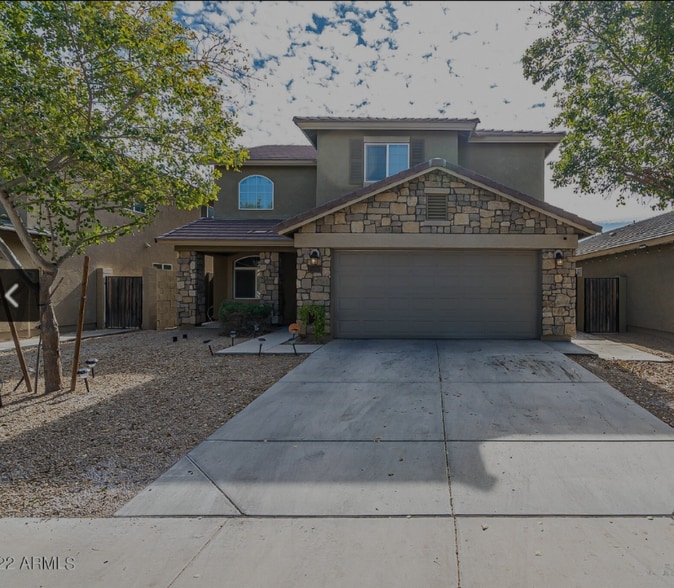 Primary Photo - 2751 W Sunland Ave