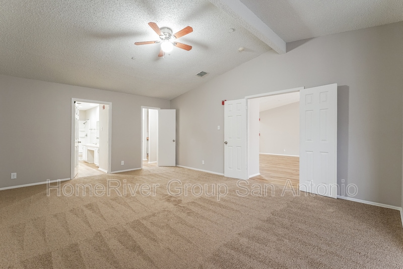 Building Photo - 6827 Country Haven