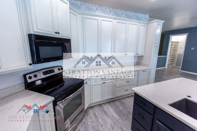 Building Photo - 21748 E Escalante Rd