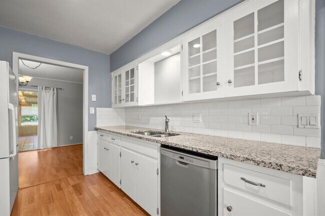 Building Photo - 1609 Springer Ln