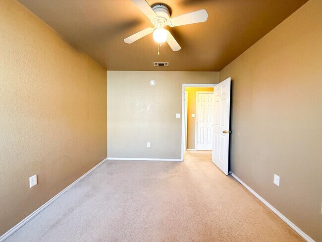 Building Photo - 1712 Ute Trail