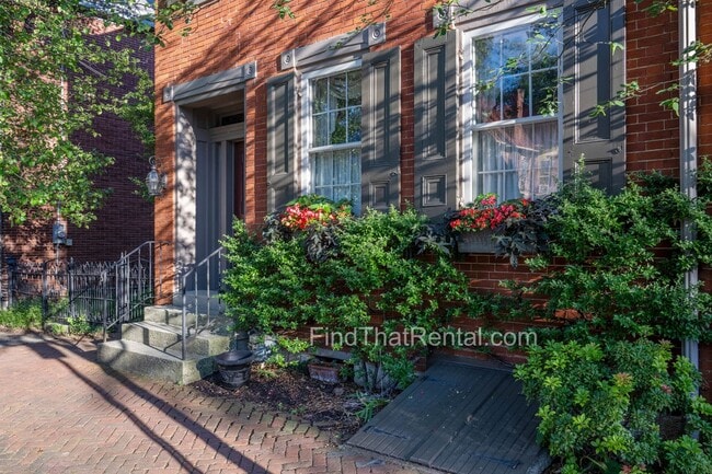 Building Photo - AVAILABLE NOW! Restored historic downtown Carlisle rental with fenced yard, pond, balcony, and ha...