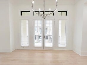 Building Photo - 2122 Blalock Rd