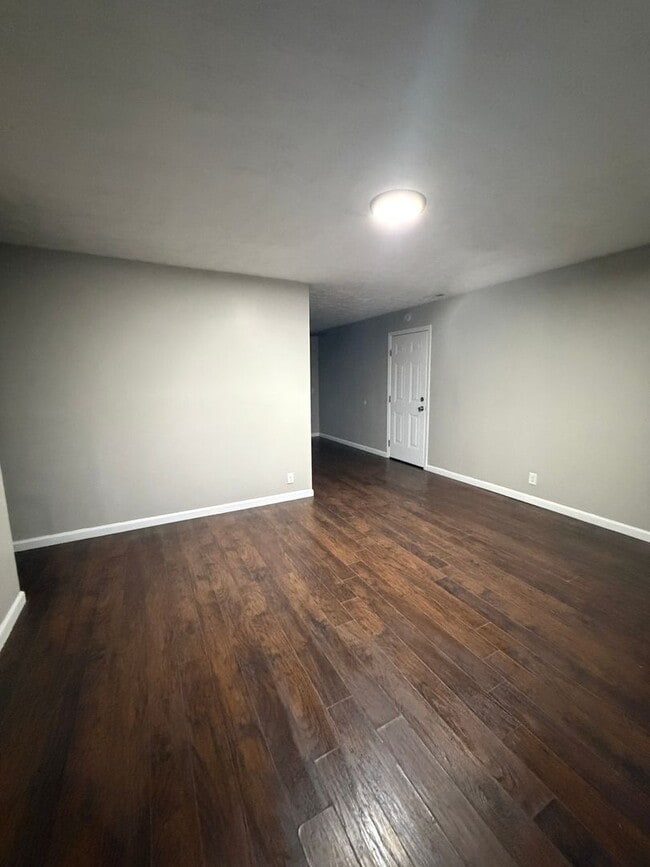 Building Photo - 3 bed 1 bath home for rent!