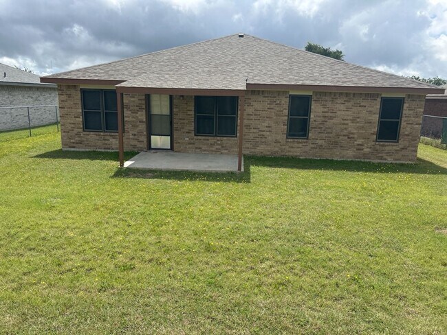 Building Photo - 621 Deloris Dr