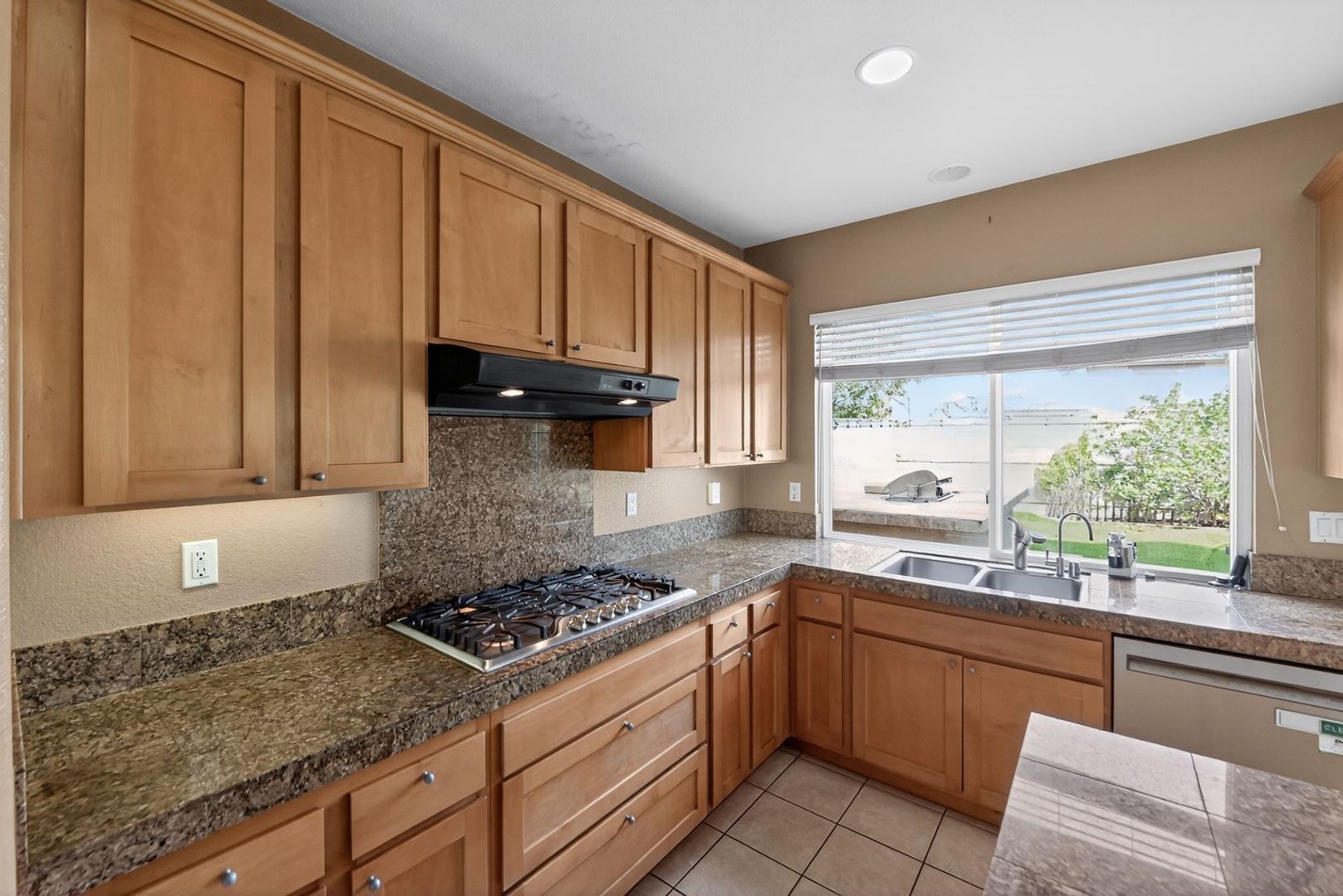 Building Photo - 11677 Swan Lake Dr