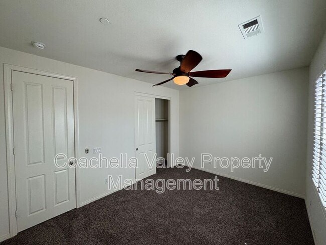 Building Photo - 74049 Kingston Ct W