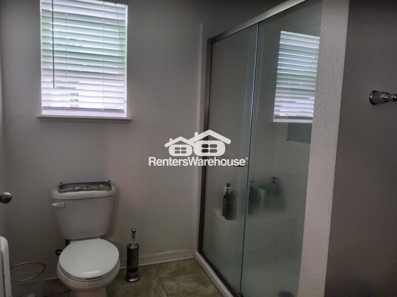 Building Photo - 10569 Madrone Cove Ct
