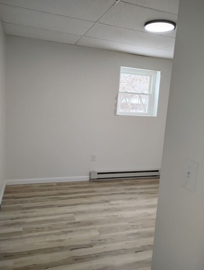 Building Photo - 150 McCauley Ave