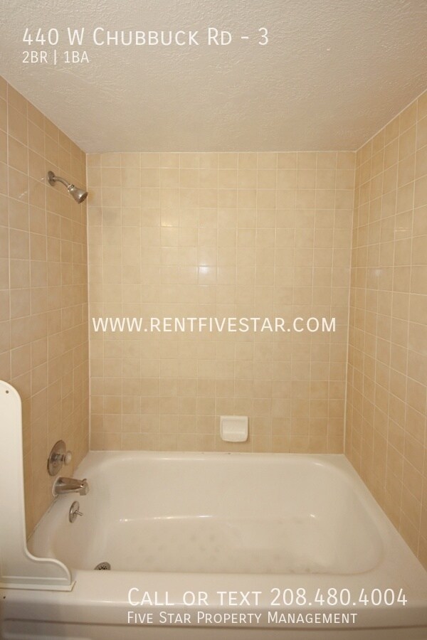 Building Photo - 440 W Chubbuck Rd