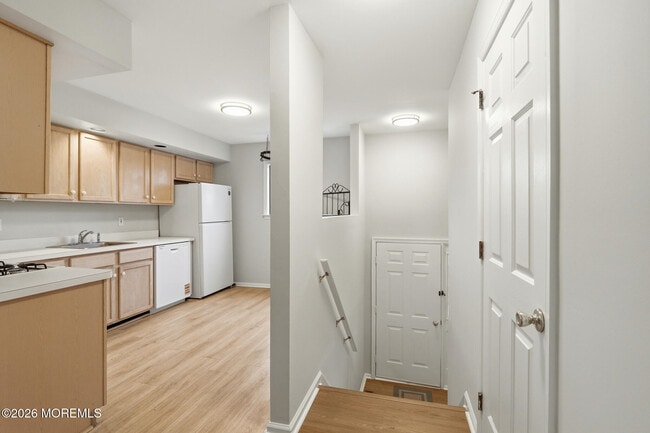 Building Photo - 1606 Alpine Trail