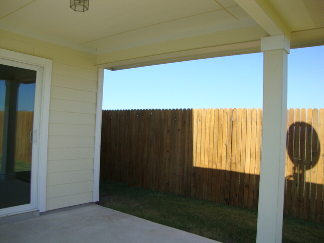 Building Photo - Horizon Pointe