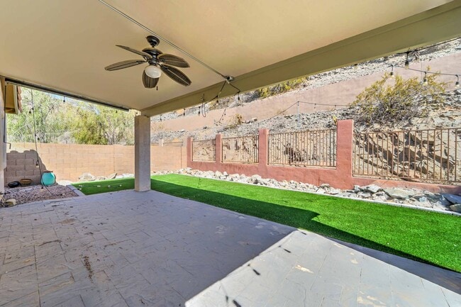 Building Photo - 2014 E Glenhaven Dr