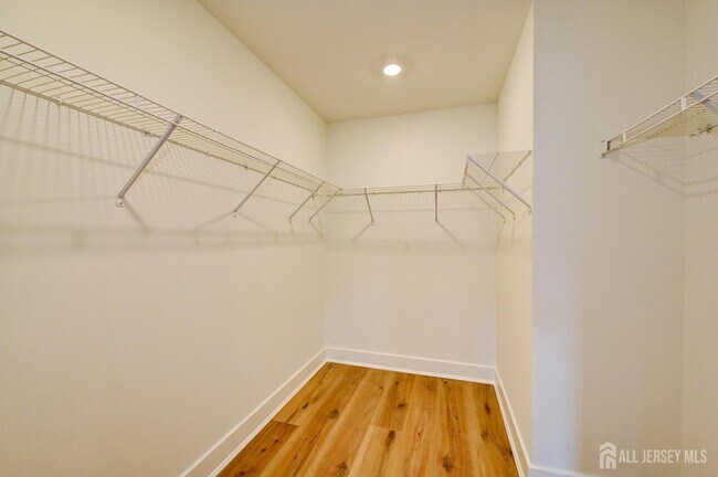 Building Photo - 13 Griffin Ln