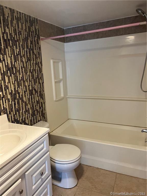 Building Photo - 200 Edgewood Ave