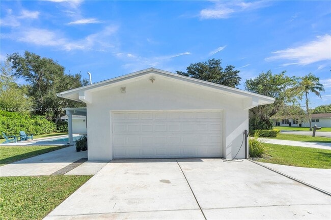 Building Photo - 7465 SW 135th St