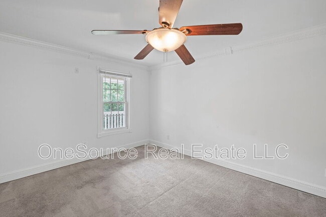 Building Photo - 1709 Augusta Dr