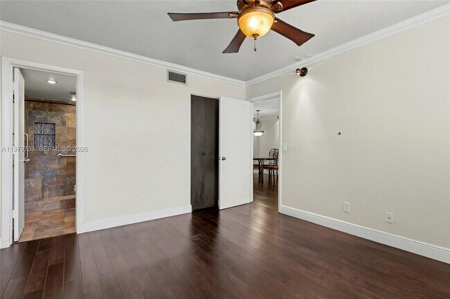 Building Photo - 6650 Royal Palm Blvd