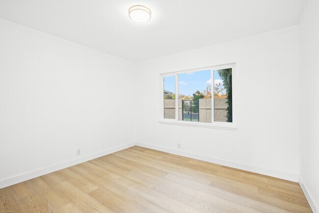 Building Photo - Spacious 4BR 2BA Home in Prime Glendora