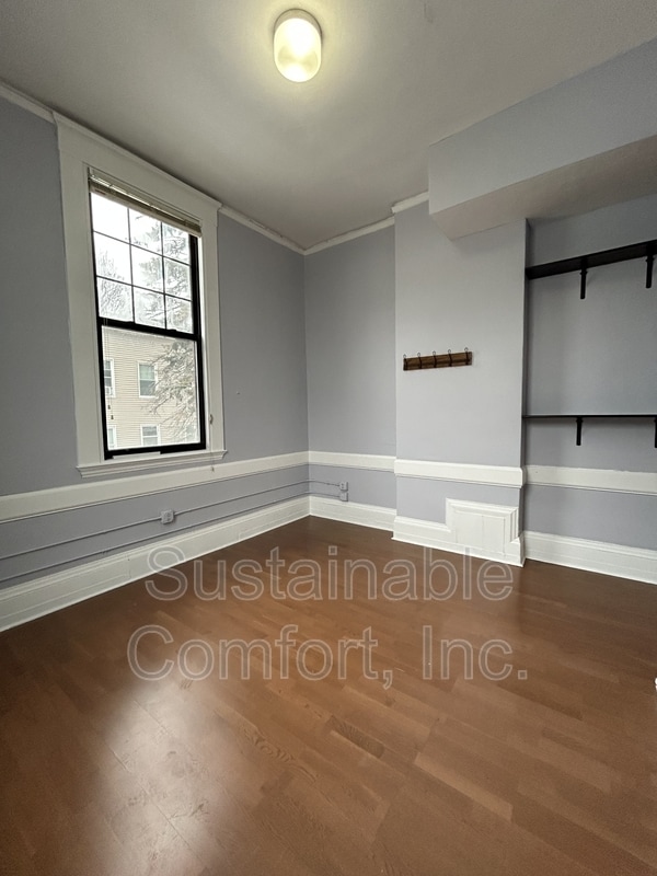 Building Photo - 28 Adams St