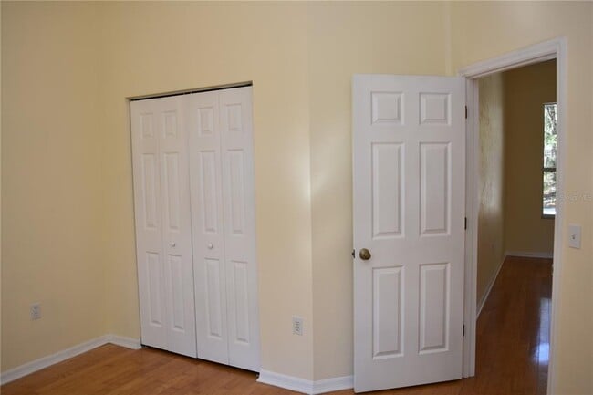 Building Photo - 2406 SW 98 Dr